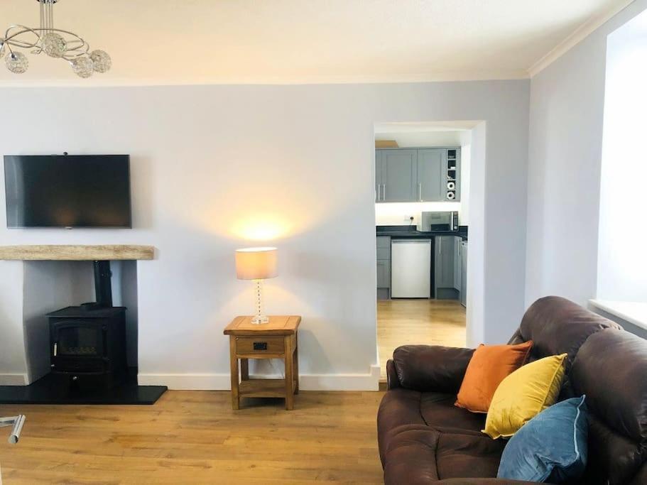 Delightful Dog Friendly Seaside In Devon *